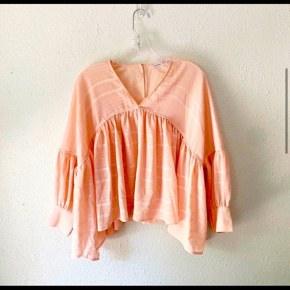 Pretty Finders Keepers Light Pink Blouse NWOT - Picture 3 of 7